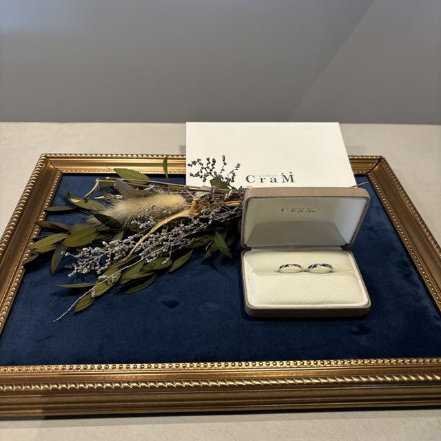 【atelier CraM(アトリエ クラム)の口コミ】 メビウスの指輪を制作しました。
シンプルでお気に入りです。
妻の方は、…