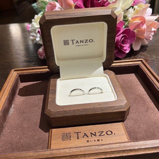 【TANZO.(鍛造指輪)の口コミ】 見本の写真を見ながら、理想の指輪をサイズ太さから細かくデザインするこ…