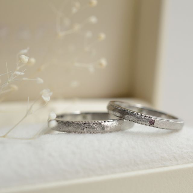 【CRAFY(クラフィ)の口コミ】 たまに、金属アレルギーが出る為、
プラチナてミルグレイン加工にしました…