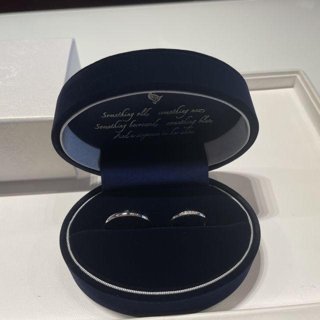 【ROYAL ASSCHER(ロイヤル・アッシャー)の口コミ】 シンプルだけどダイヤが付いてるので付けてるだけで気分も上がるし嬉しく…