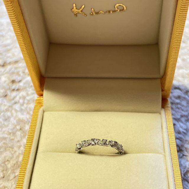 【ケイウノ ブライダル(K.UNO BRIDAL)の口コミ】 お出かけの時などさまざまな時につけたいなと思って、ハーフエタニティリ…