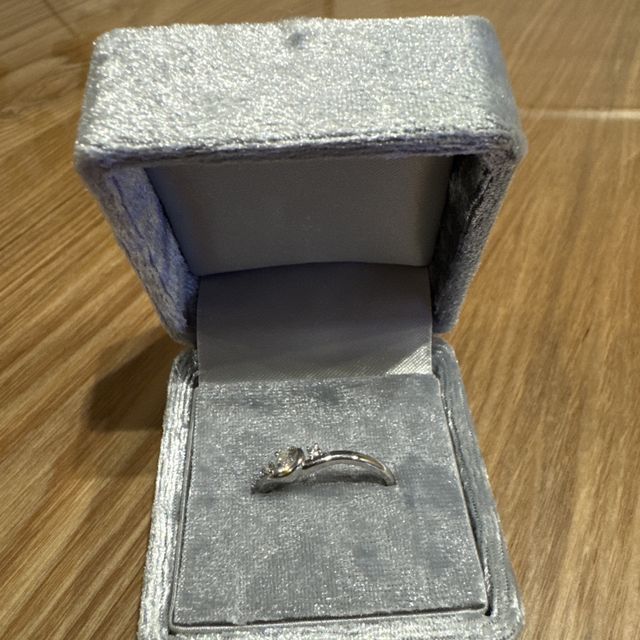 【ひなの口コミ】 妻が、理想としていたデザインの婚約指輪を選ぶことができました^_^
結婚…