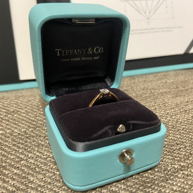 【ティファニー(Tiffany & Co.)の口コミ】 シンプルなデザインで流行り廃りないと思います。さすがティファニーとい…