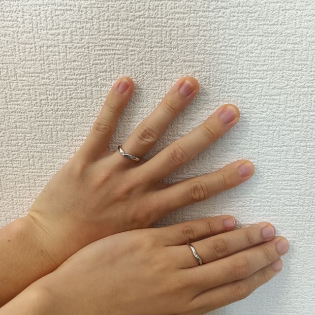 【GALA JEWELRY(ガラジュエリー)の口コミ】 違う指輪を目当てにお店に行ったら、似たような指輪を色々出してくれまし…