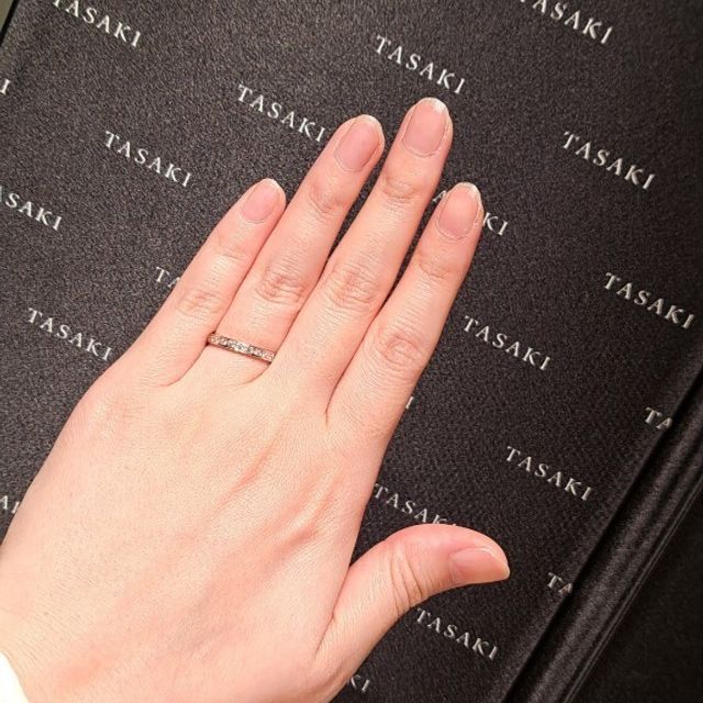【TASAKI(タサキ)の口コミ】 ハーフエタニティの結婚指輪を探していて、タサキの品のあるこちらの指輪…
