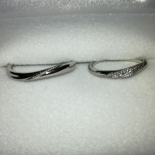 【GALA JEWELRY(ガラジュエリー)の口コミ】 プラチナリングで安かったためです。
いくつかラインナップがある中で気に…