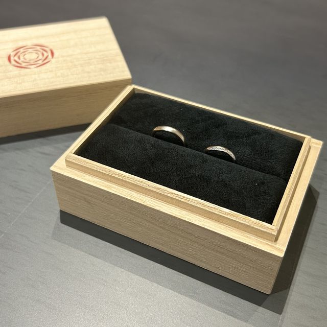 【出雲結(いずもゆい)の口コミ】 【指輪のデザインについて】

8種のテーマごとに婚約指輪、結婚指輪があり…