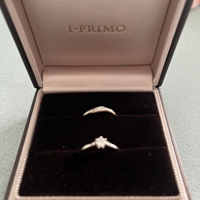 【アイプリモ(I-PRIMO)の口コミ】 2色のコンビのカラーを選ばせて頂きました。
派手に色が違うわけでもなく…