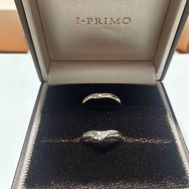 【アイプリモ(I-PRIMO)の口コミ】 最初は全く同じデザインで探してましたが、見ていく中で全く同じだとお互…