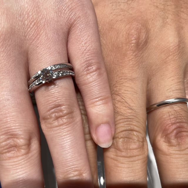 【銀座ダイヤモンドシライシの口コミ】 シンプルなデザインながらもゴージャスさもありデザインが凄く好きでした…