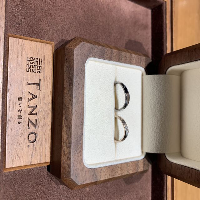 【TANZO.(鍛造指輪)の口コミ】 オーダーメイドで作成できるので自分の好きなデザインで作れます。着け心…