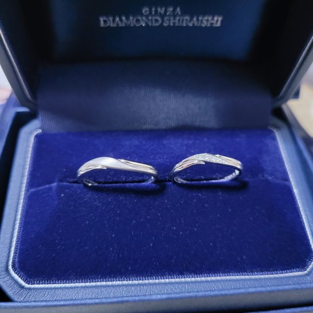 【銀座ダイヤモンドシライシの口コミ】 指輪のデザインが多種多様にあり、自分たち好みの指輪を見つけることが出…