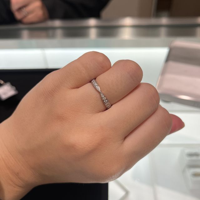 【ティファニー(Tiffany & Co.)の口コミ】 婚約指輪はなしで、毎日つけるものをハーフエタニティで、できればティフ…