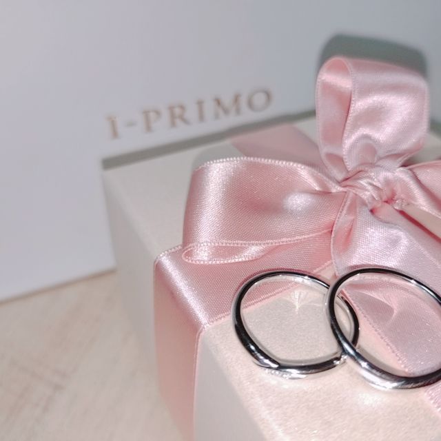 【アイプリモ(I-PRIMO)の口コミ】 指輪のデザインは緩やかなvラインでダイヤが3つ付いているものにしました…