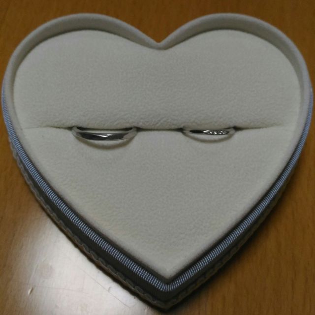 【ヴァンドーム青山(VENDOME AOYAMA)の口コミ】 結婚指輪を購入するのにあたり、ブランドは決めずデザインで選ぼうと考え…