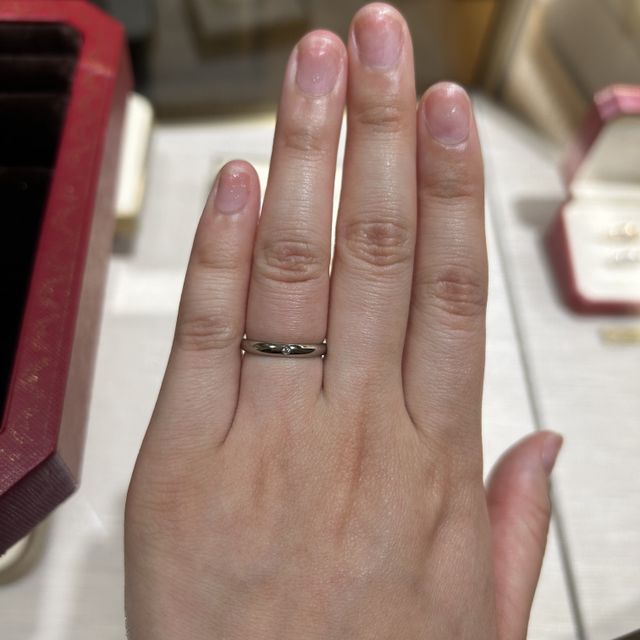 【カルティエ(Cartier)の口コミ】 長く使うことを考えると、シンプルで飽きが来なくて、錆びにくい結婚指輪…