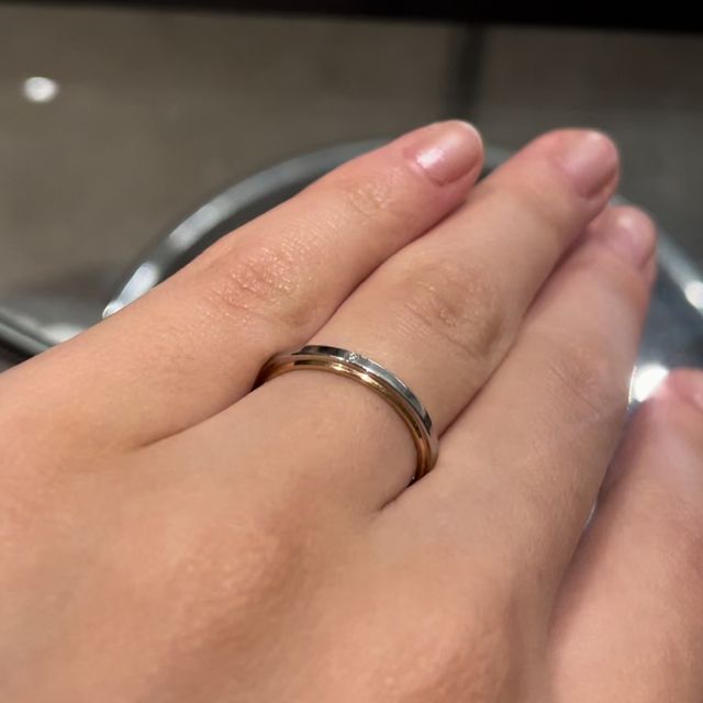 【アイプリモ(I-PRIMO)の口コミ】 ゴールドとシルバーの組み合わせが可愛くて、試着してみました。デザイン…