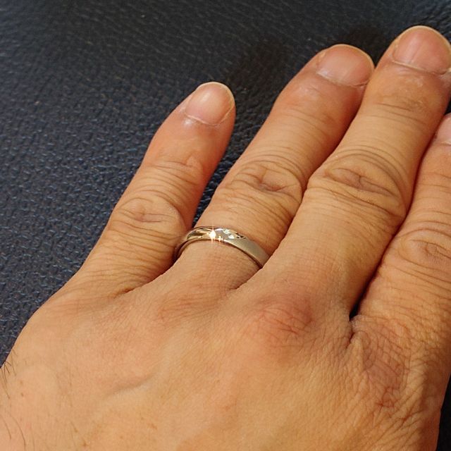 【TANZO.(鍛造指輪)の口コミ】 お互いの好みを組み入れて共通のデザインになるように話し合いながらデザ…