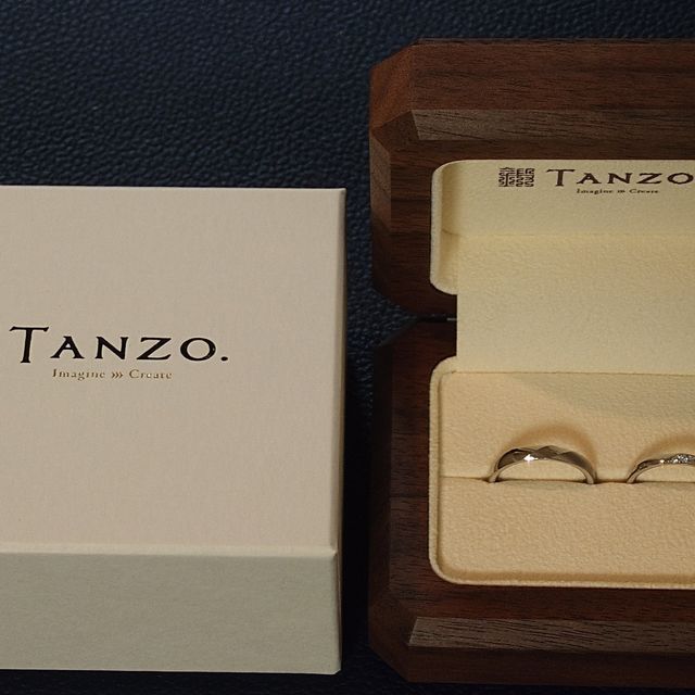 【TANZO.(鍛造指輪)の口コミ】 お互いの好みを組み入れて共通のデザインになるように話し合いながらデザ…