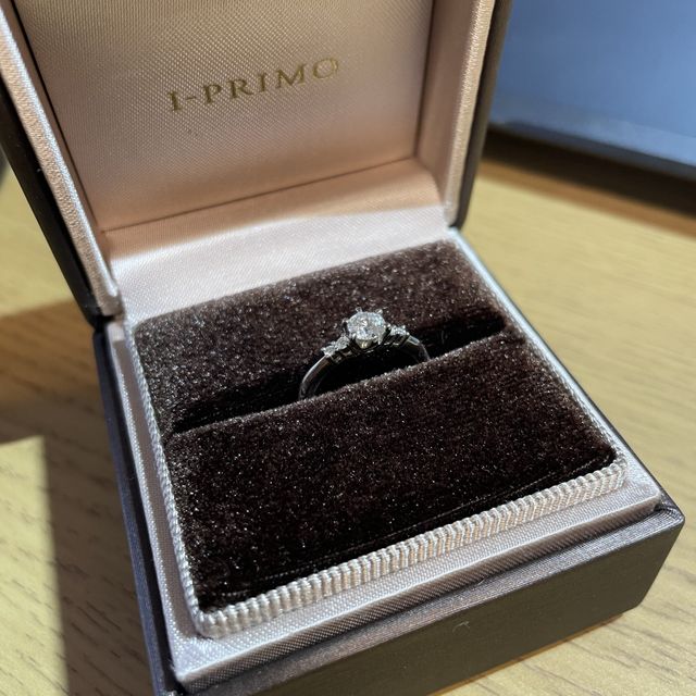 【アイプリモ(I-PRIMO)の口コミ】 デザインがシンプルで飽きが来ずにずっとつけていられるデザインが魅力的…