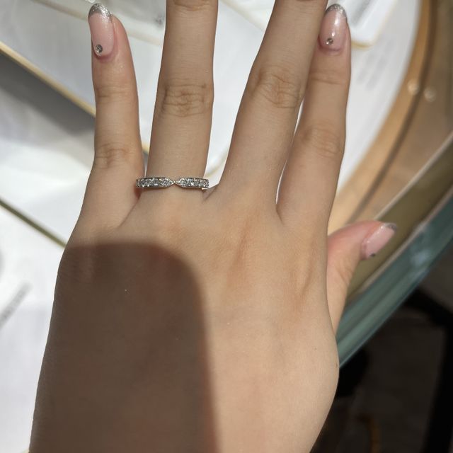 【ショーメ(CHAUMET)の口コミ】 デザイン自体はシンプルながらも、ブリリアンカットで美しく綺麗に輝くダ…