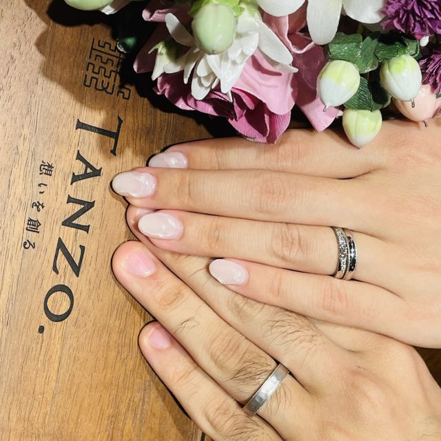 【TANZO.(鍛造指輪)の口コミ】 付けているだけで幸せになれる指輪です。
TANZOの婚約指輪を4月から付けて…