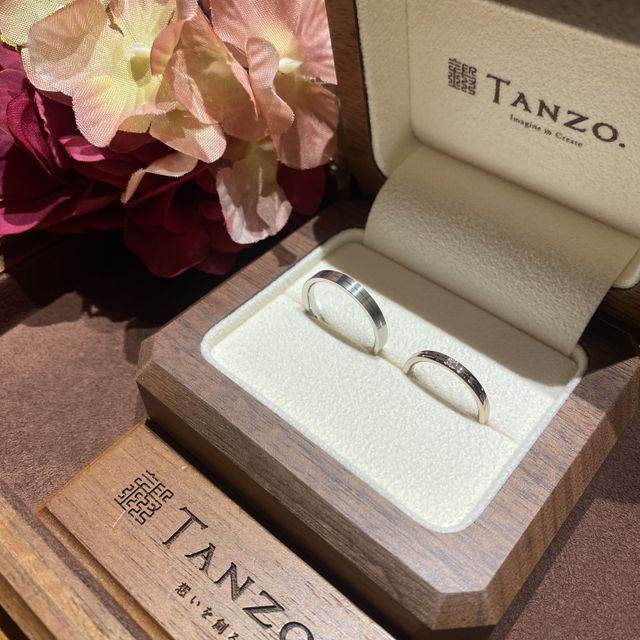 【TANZO.(鍛造指輪)の口コミ】 鍛造という作りで一つ一つ職人が作っているというところに惹かれました。
…