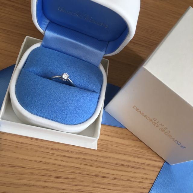 【銀座ダイヤモンドシライシの口コミ】 シンプルで、彼が選んでくれたダイアモンドが一番綺麗に見えるものが良か…