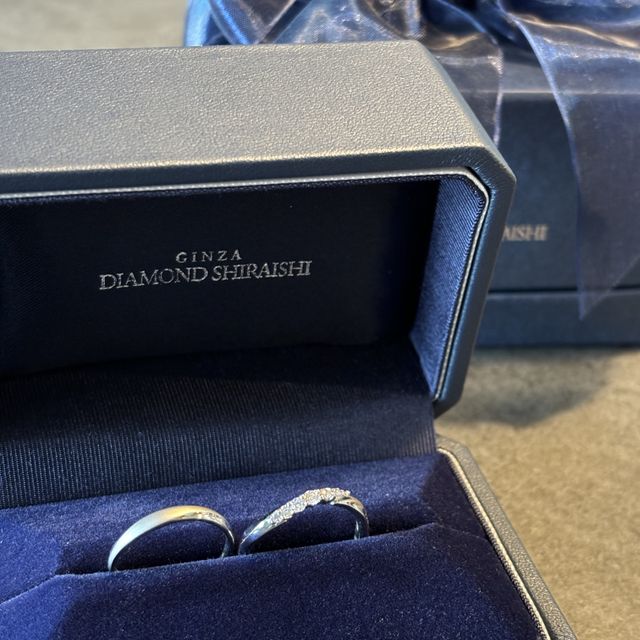 【銀座ダイヤモンドシライシの口コミ】 シンプルだけども、指が綺麗に見えてダイヤが沢山付いている指輪を探して…