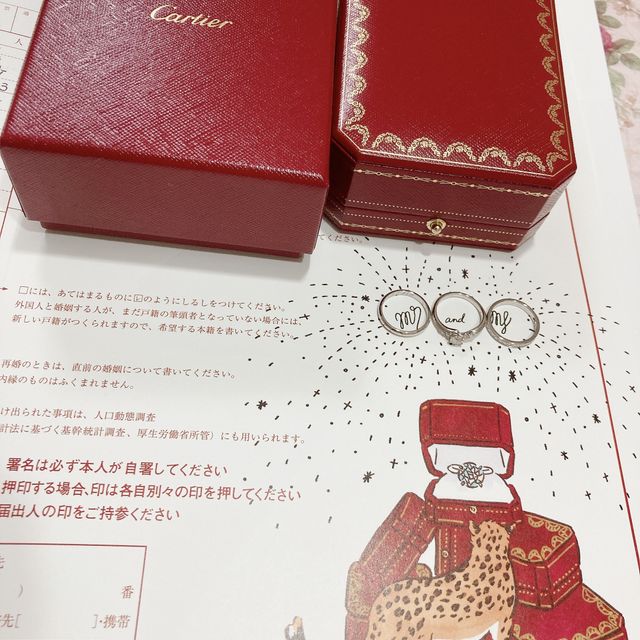 【カルティエ(Cartier)の口コミ】 指輪のデザインが、表面がダイヤが入っていて裏面はダイヤはなくシルバー…