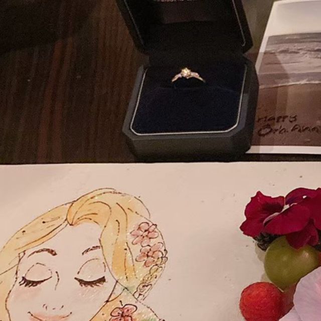 【銀座ダイヤモンドシライシの口コミ】 色々な店舗に足を運び、1番ダイヤモンドが綺麗に輝いて見えたので購入しま…