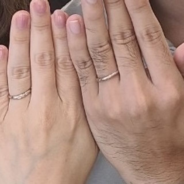 【アイプリモ(I-PRIMO)の口コミ】 指輪はアイプリモにしかないブラウンゴールドで作りました。肌馴染みが非…