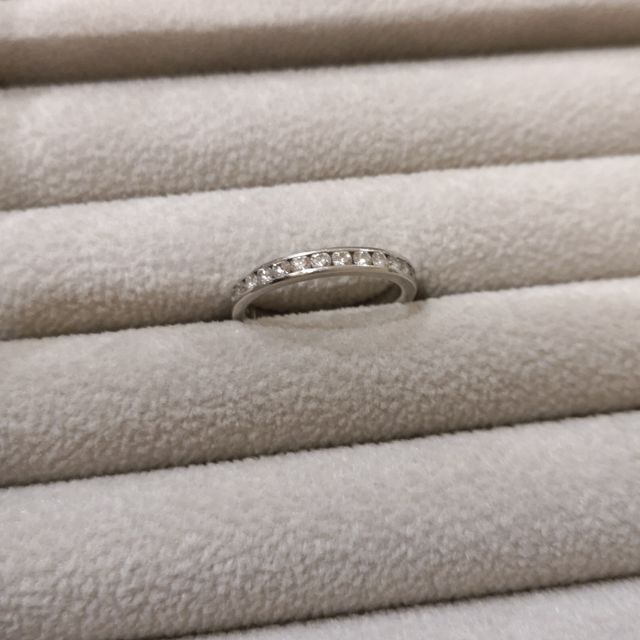 【ROYAL ASSCHER(ロイヤル・アッシャー)の口コミ】 ふとした時にキラキラしているのを見ると綺麗で癒されます。また、レール…