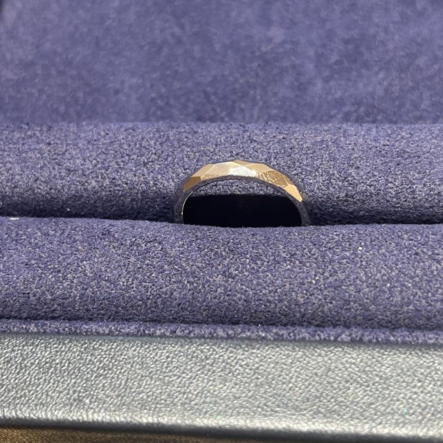 【ENUOVE(イノーヴェ)の口コミ】 着け心地とデザインが気に入っています。厚みや触り心地は丁度よく、普段…