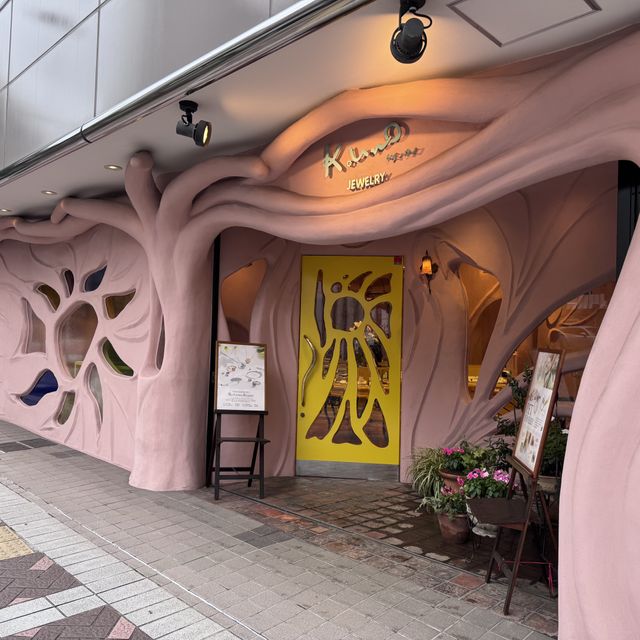 【ケイウノ ブライダル(K.UNO BRIDAL)の口コミ】 ディズニーデザインが既製品でも沢山種類があるのが素敵！！オーダーメイ…