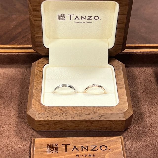 【TANZO.(鍛造指輪)の口コミ】 デザインを自分たちで決められ、気に入ったデザインにできる点。
【男性側…