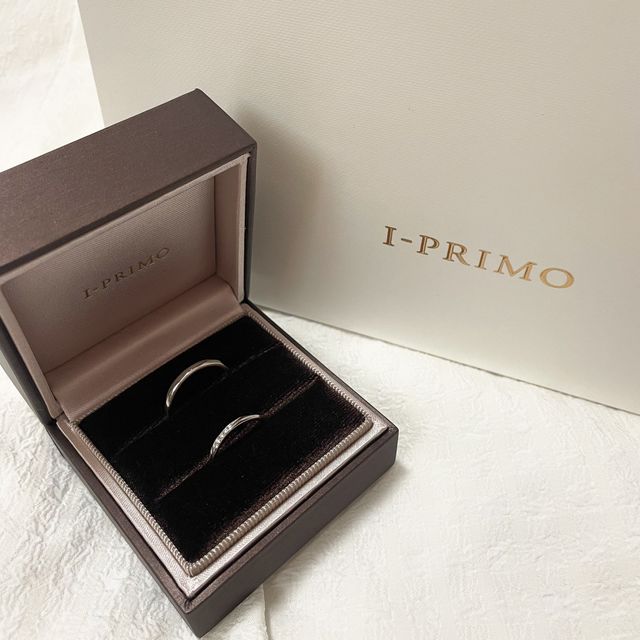 【アイプリモ(I-PRIMO)の口コミ】 シンプルなデザインでかつ華やかなところが魅力に感じました。流行り廃り…