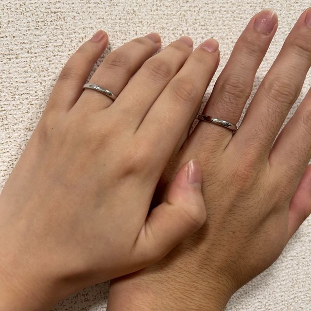 【CRAFY(クラフィ)の口コミ】 シンプルで綺麗なデザインが良かったのでとても良かったです。イニシャル…