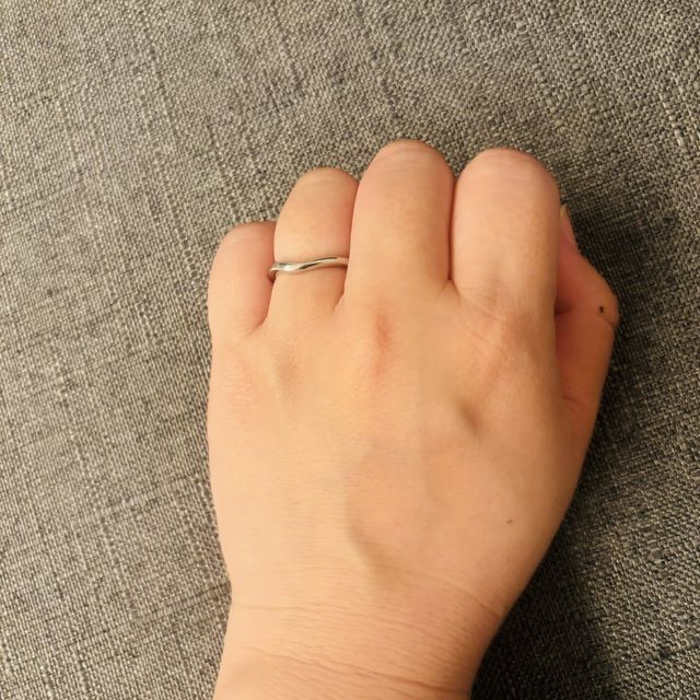 【アイプリモ(I-PRIMO)の口コミ】 金属アレルギーがありプラチナ999の指輪を探していました
こちらの指輪は…