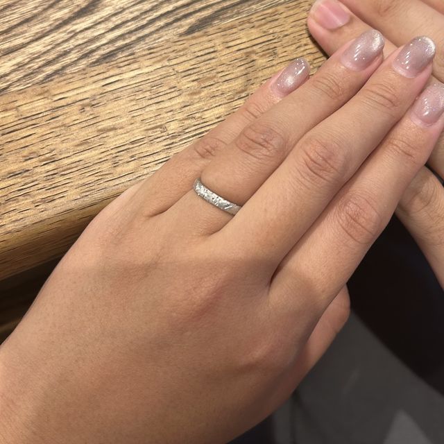 【KARAFURU(カラフル)の口コミ】 デザインもカラーも自分で好きなように選択できるところに魅力を感じる来…