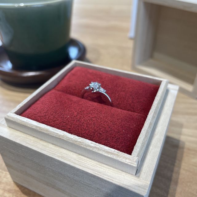 【出雲結(いずもゆい)の口コミ】 6種類の中から種類が違う指輪を選ぶことができました。
また全く雰囲気が…
