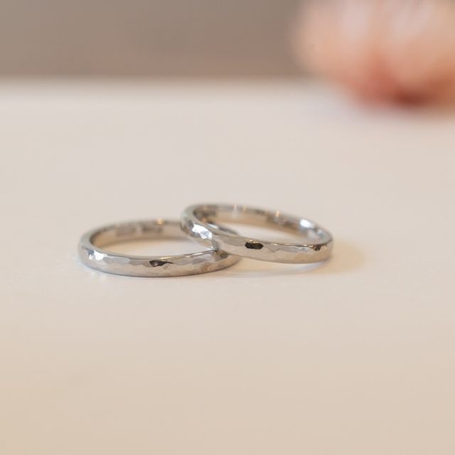 【ジュエリー工房 YAMAMOTOの口コミ】 槌目のプラチナリングです。病気で急激に太ってしまったため、元の体重に…