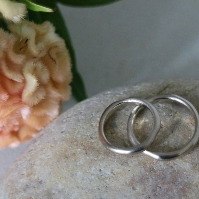 【atelier ST, CAT(アトリエ エスティーキャット)の口コミ】 派手すぎず、普段使いができるが人と被らないデザインを探していました。
…