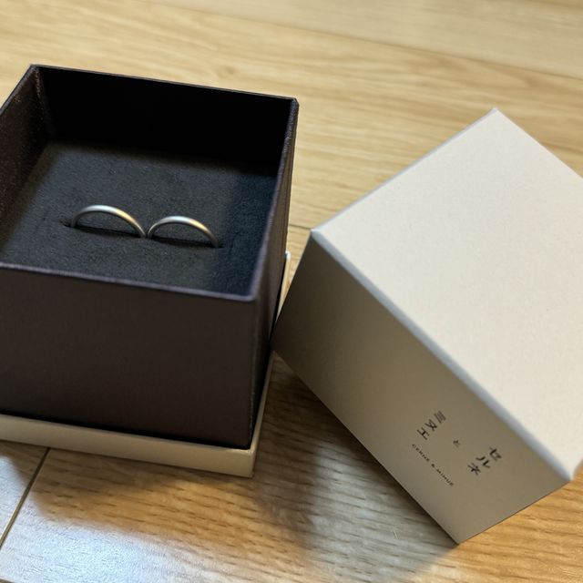 【CERNÉ＆MINUÉ by BIJOUPIKO(セルネとミヌエ バイ ビジュピコ)の口コミ】 手作りプランでの申し込み。
プラチナでのマッド加工でとにかくシンプルな…