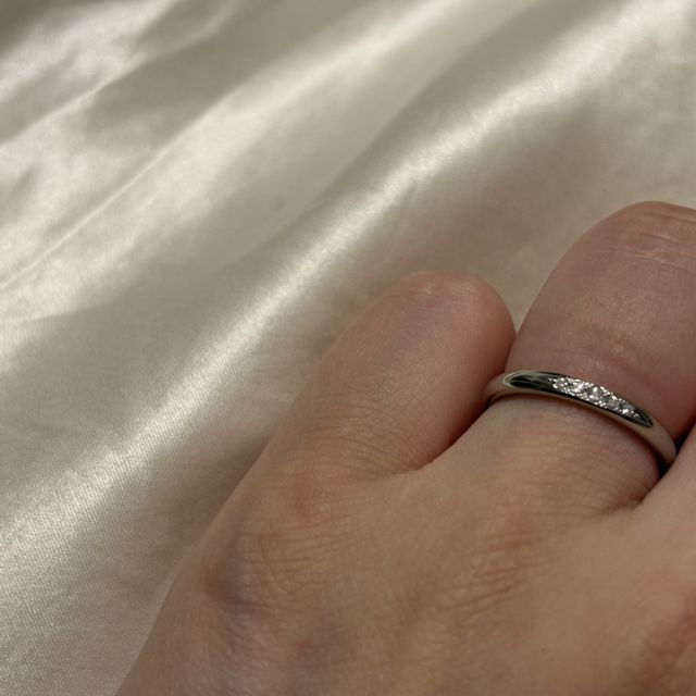 【銀座ダイヤモンドシライシの口コミ】 安すぎず、高すぎず、なおかつデザインも安っぽくなく、
ダイヤモンドはと…