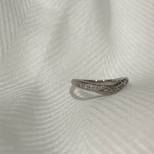 【ケイウノ ブライダル(K.UNO BRIDAL)の口コミ】 まず指輪のデザインについては、担当のデザイナーさんが何度も私たち夫婦…