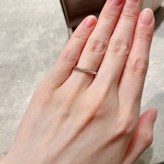 【アイプリモ(I-PRIMO)の口コミ】 いろんなデザインの指輪を見せてもらいましたが、180度どこからみてもダイ…