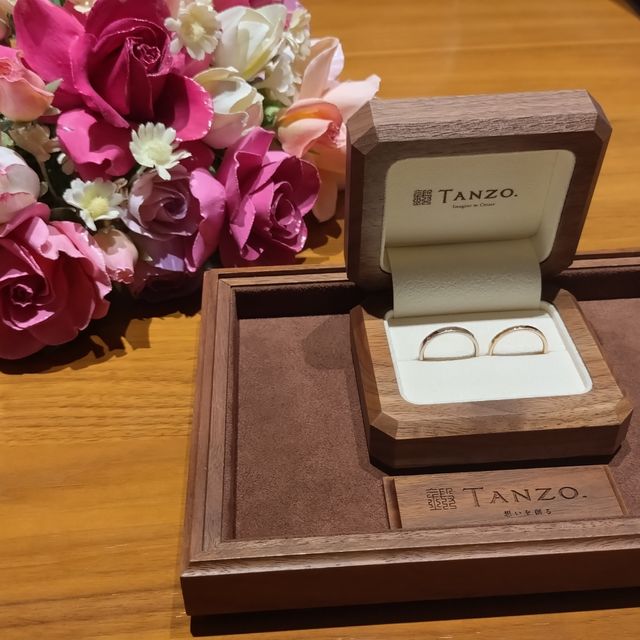 【TANZO.(鍛造指輪)の口コミ】 落ち着いたデザインで普段から違和感なくつけられます！
シンプルよりです…