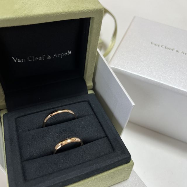 【ヴァン クリーフ＆アーペル(Van Cleef & Arpels)の口コミ】 指輪のデザインについて：
シンプルなストレートタイプの指輪です。
指輪…