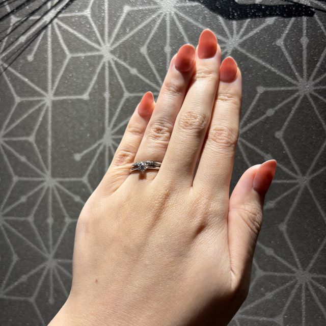 【銀座ダイヤモンドシライシの口コミ】 着け心地の良さがとってよかったです。
ダイヤモンドの輝きがとても美しく…